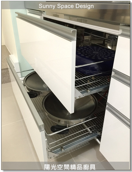 三代同堂包粽子的想像畫面