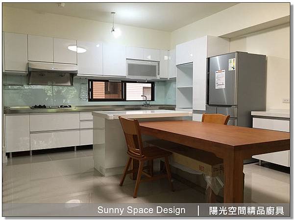 桃園廣興三路L型不銹鋼檯面廚房全景