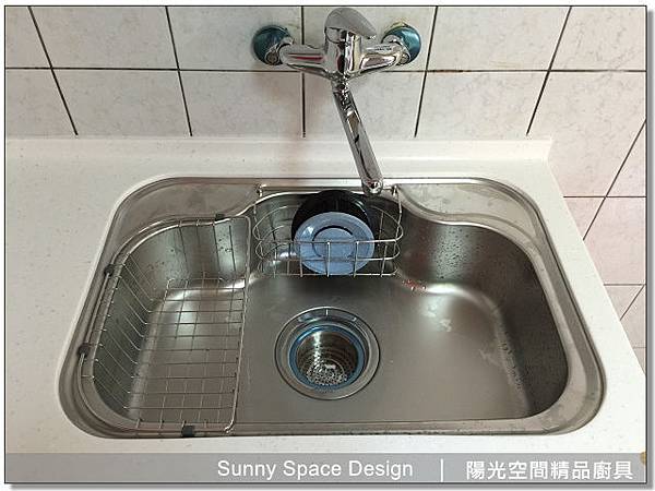 防蟑水槽DS-740與壁式龍頭D-968