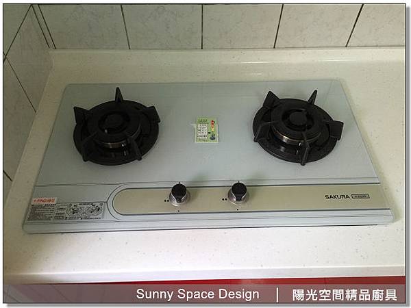 紅色亮面水晶門板質感特寫