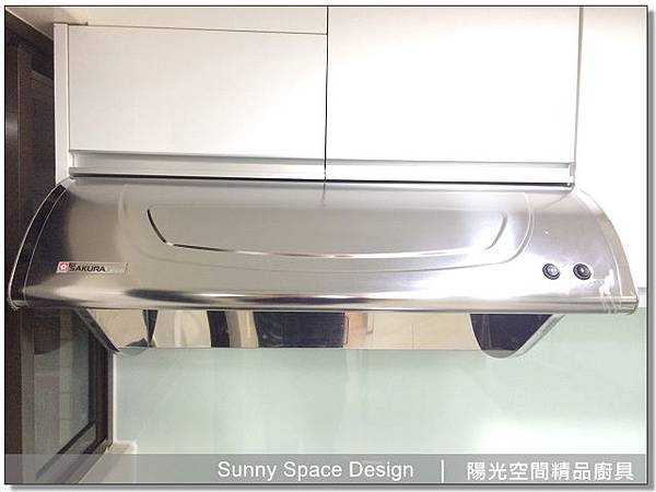 櫻花R-3250SL抽油煙機與樑下修飾