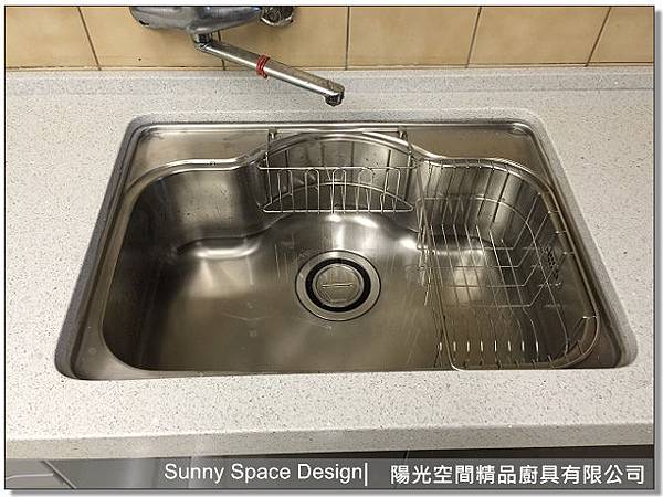 完工氛圍 廚具整體動線與光線展示