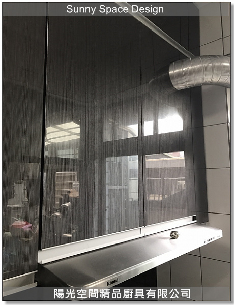 超大L型檯面與水槽配置