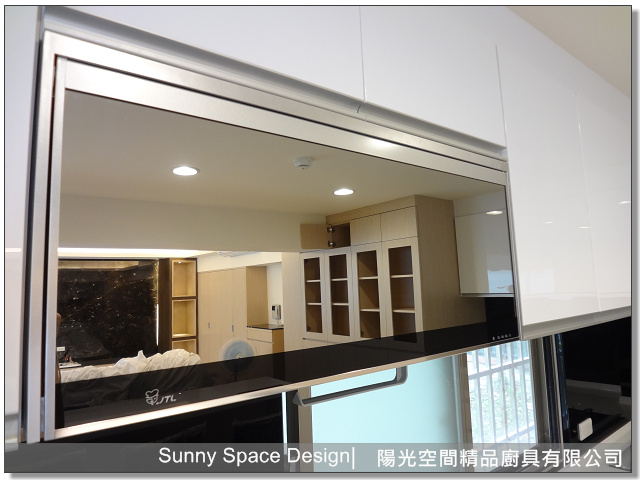 黑色烤漆玻璃 × 三星人造石