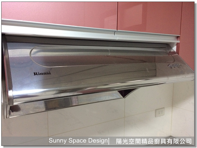 牆面凹洞修飾假櫃設計