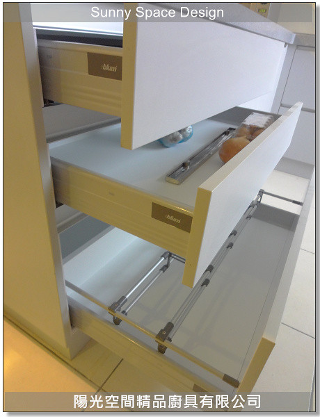 台北福德路廚房改造｜俐落風 L 型中島廚房完工照