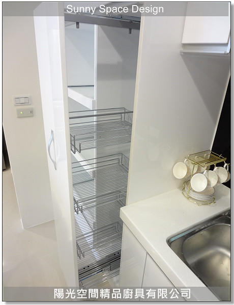 水槽與龍頭配置