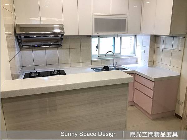 桃園八德L型廚具全景與水晶門板質感