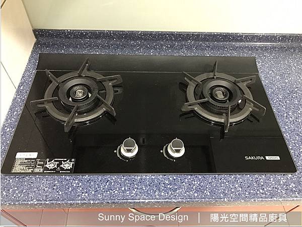 水槽與檯面一體成形設計