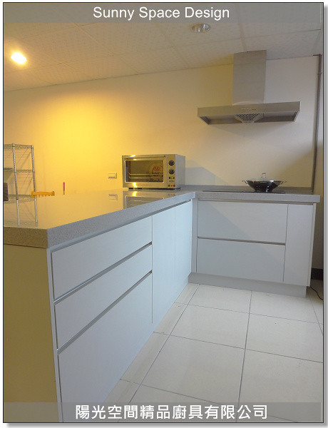 L 型 196x256 廚房｜IH 調理爐 × T 字抽油煙機