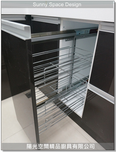 電器櫃整合電鍋與微波爐收納