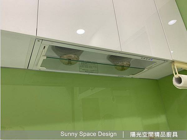 鋁抽大容量收納空間