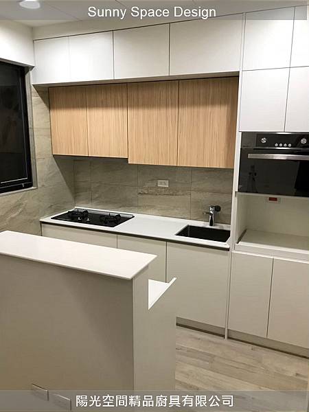 樂天石平板檯面與導角細節