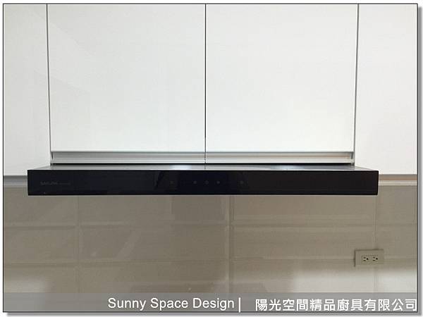 水槽櫃不鏽鋼桶身特寫