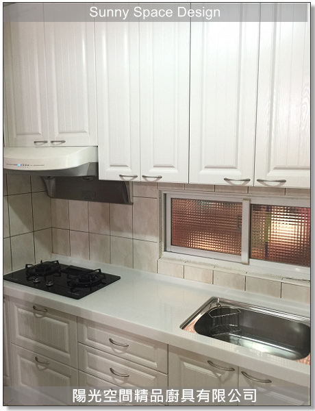 鄉村風白色上櫃收納空間