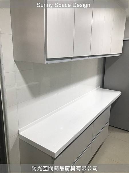 電器櫃與茶水區配置