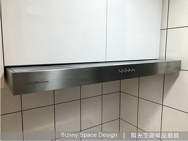 不鏽鋼桶身下櫃搭配電器櫃設計