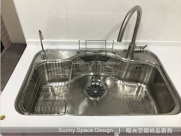 櫻花崁入爐G6320K與LG人造石檯面