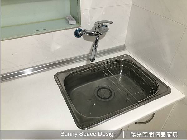 美耐板檯面轉角接縫處理細節