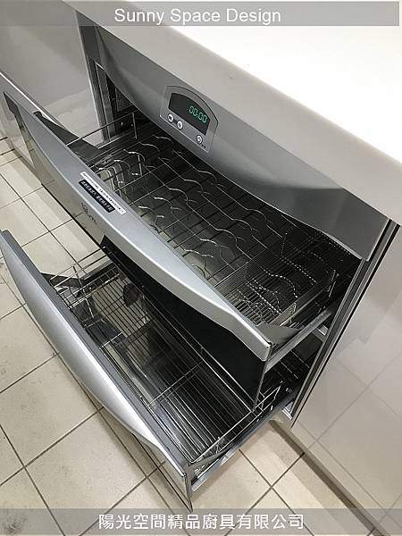 全不鏽鋼下櫃桶身內部結構