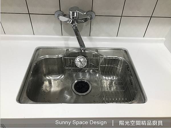 新莊中榮街簡約白一字型廚房完工照