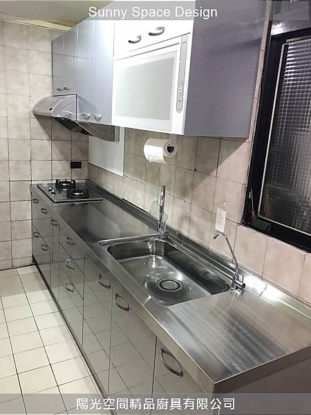 板橋新民街不鏽鋼一字型廚房全景