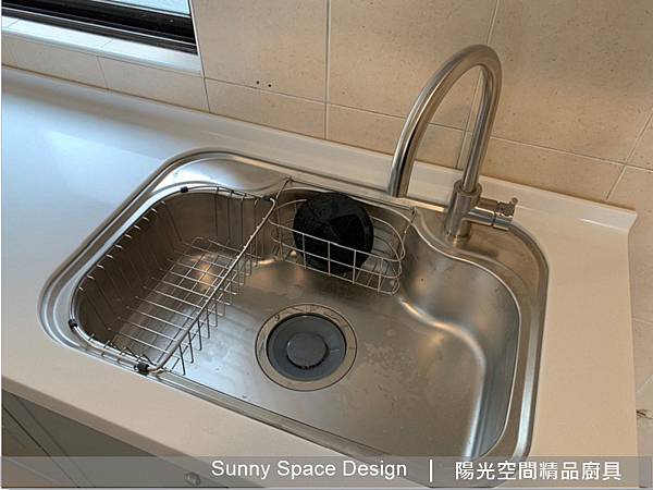 中島與主廚具整體搭配視角