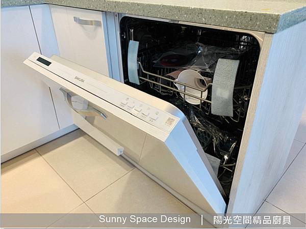 水晶門板與把手P256搭配