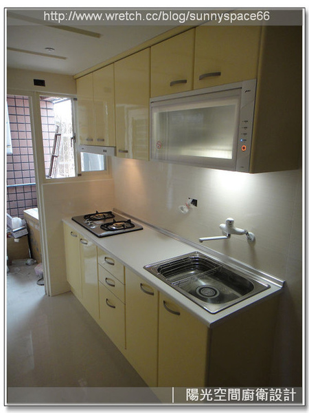 完工後清爽乾淨的廚房
