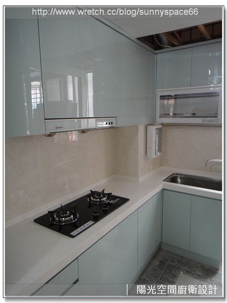 完工後清爽明亮的白綠色調