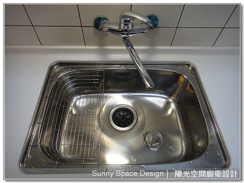 烘碗機下降10公分貼心設計