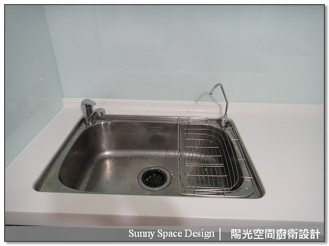 豪山黑玻璃瓦斯爐與隱藏式油煙機