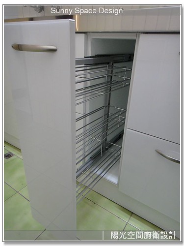 不銹鋼桶身水槽櫃內部結構