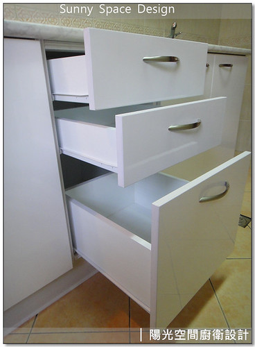 實用三抽屜配置
