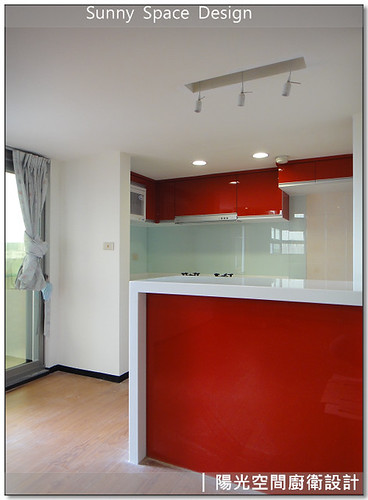 轉角補板與拉籃開啟空間