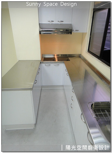 水晶門板與把手細節