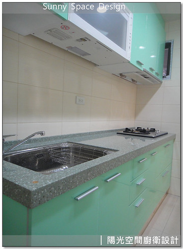 現場精準裁切與柱體包覆細節