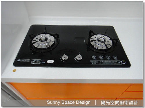 45度斜把手與下櫃設計細節