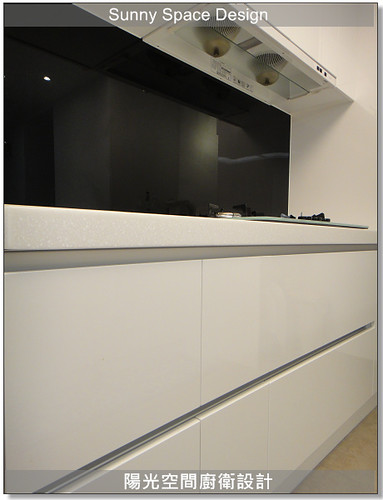 吧檯側邊收納功能展示