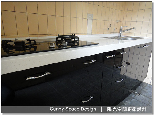 內湖康寧街黑色一字型廚具全景