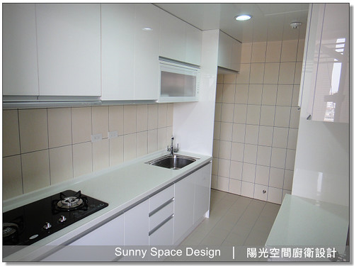 電器櫃與雙面櫃收納配置