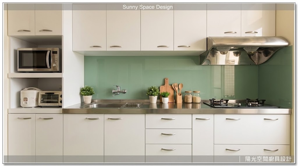 中壢白色簡約風廚具 × 不銹鋼檯面 × 電器櫃規劃｜陽光空間精品廚具