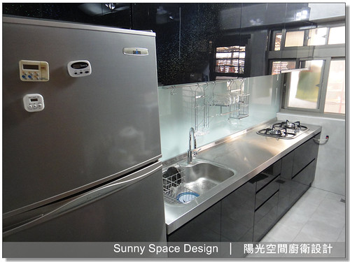 八德路黑色時尚廚房全景