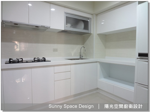 側邊電器櫃追加配置