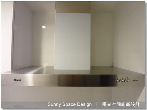 中山北路鈦晶門板廚房全景