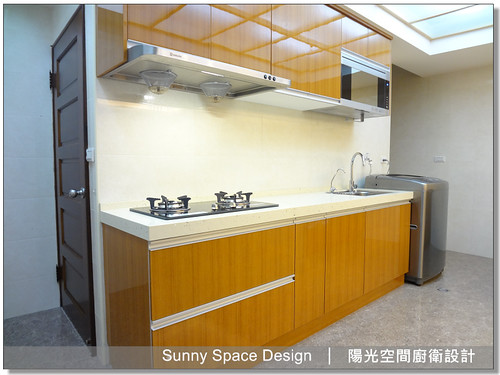 廚房與餐廳連結視角