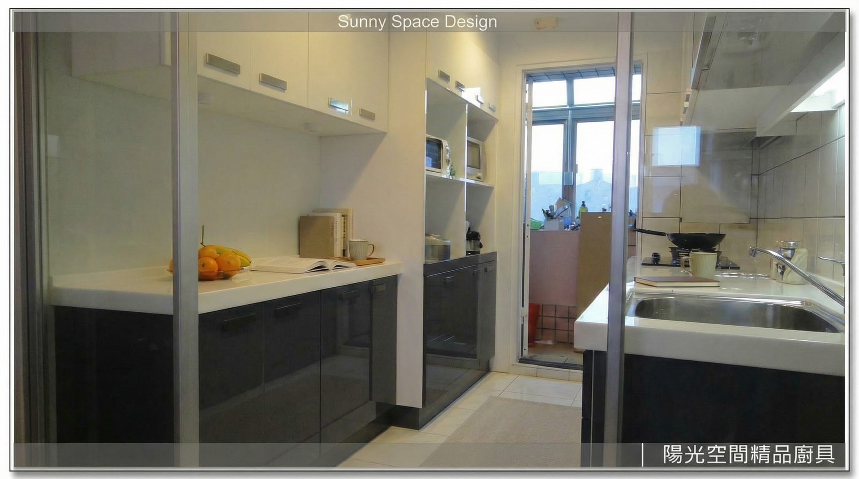 汐止二字型半開放式廚具 × 黑白水晶門板 × 櫻花三機｜陽光空間精品廚具