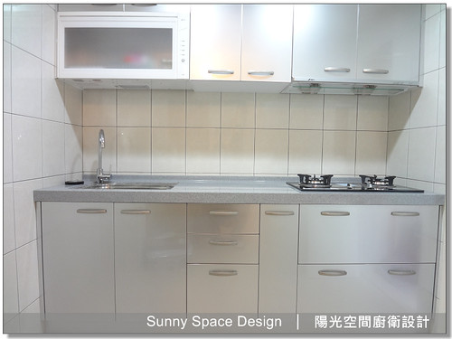 三抽與爐下拉籃收納配置