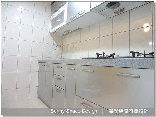 櫻花雙口玻璃爐與科技銀門板