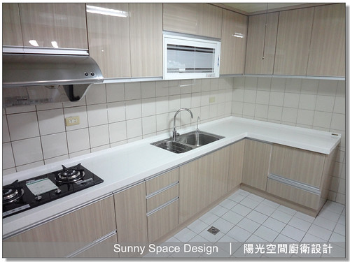 櫻花烘碗機 Q-7560 與下櫃收納